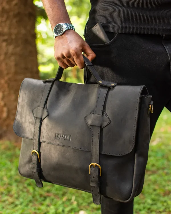 Steha leather messenger bag by Azale
