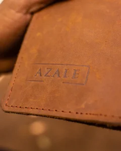 Zoomed logo on Azale leather wallet