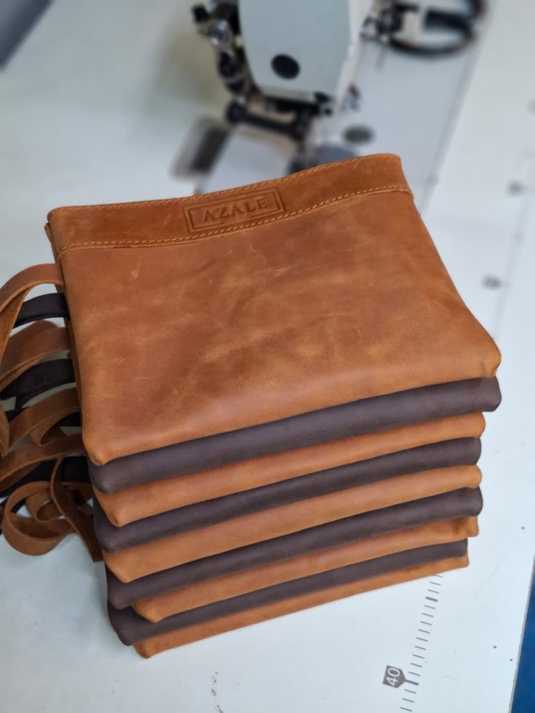 Mini leather Sleeve